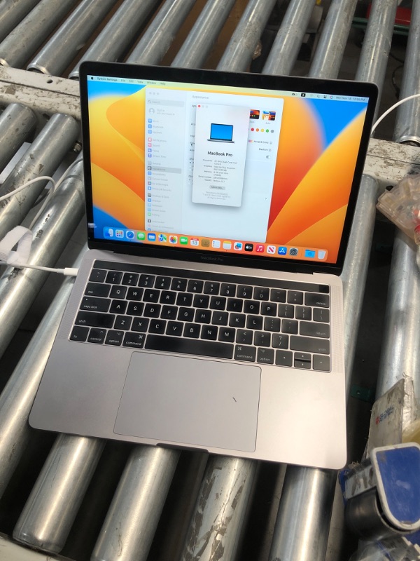 Photo 2 of (READ FULL POST) Apple 13in MacBook Pro 3.1GHZ CORE I 5, 8GB RAM, 256GB SSD