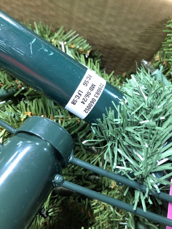 Photo 1 of 6ft National Christmas Tree Company Pre-Lit Dunhill Fir Artificial Christmas Tree with 600 Clear Lights