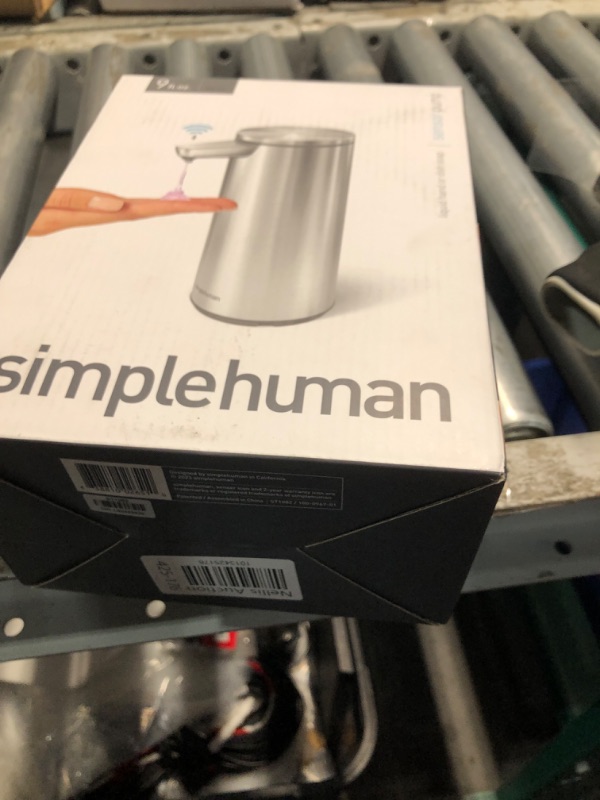 Photo 2 of ** missing charger **simplehuman 9 oz. Touch-Free Automatic Rechargeable Sensor Pump, Brushed Stainless Steel, 2024 Model