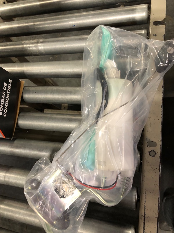 Photo 1 of Carter Fuel Systems Carter Universal Electrical Fuel Pump Automotive Replacement 12V (P90091)