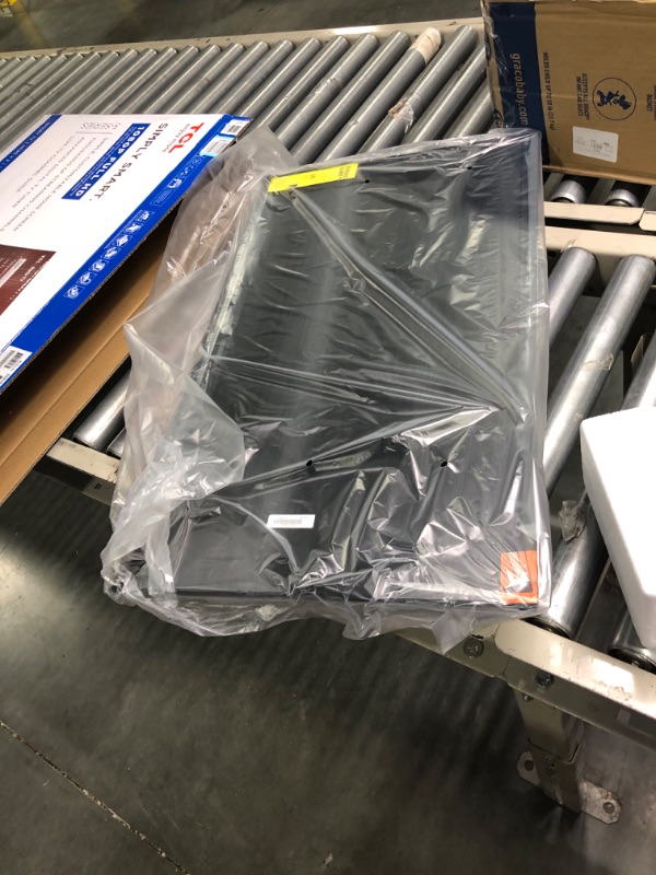 Photo 1 of TCL 32" Class 3-Series Full HD 1080p LED Smart Roku TV - 32S359