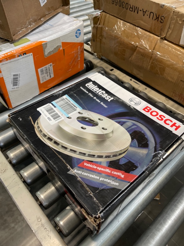 Photo 3 of BOSCH 36010976 QuietCast Premium Disc Brake Rotor - Compatible With Select Mercedes-Benz CLS400, CLS500, CLS550, E320, E350, E400, E550, GLK250, GLK350; REAR; 1 PACK