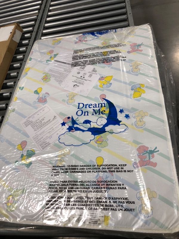Photo 2 of Dream On Me 3’’ Ultra-Lite Playmat/Reinforced Waterproof Cover/Proudly Made in The USA/Greenguard Gold Environment Safe Playmat White/Bear Print