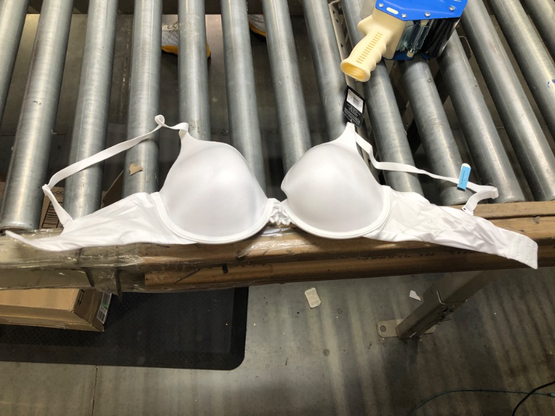 Photo 3 of Maidenform DreamWire Underwire Bra, No-Poke Push-Up Bra, Moderate Coverage, Convertible T-Shirt Bra 36C White