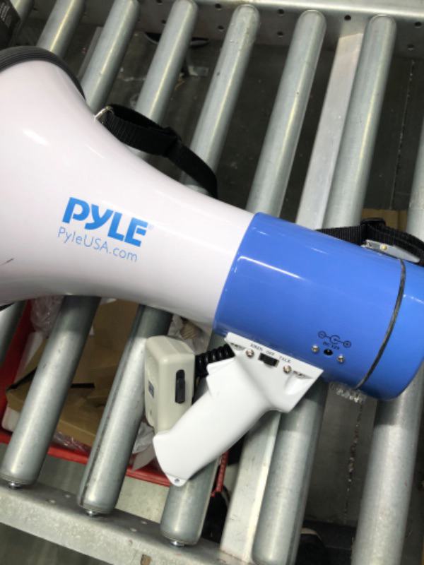 Photo 4 of PylePro PMP50 50 Watt 1,200 Yard Sound Range Portable Bullhorn Megaphone Speaker with Built In MP3 Input Jack and Loud Siren Alarm, Blue