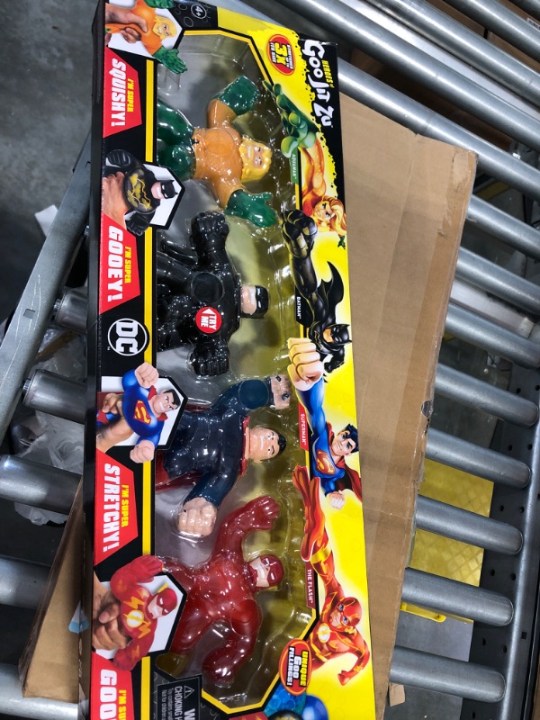 Photo 4 of Heroes of Goo Jit Zu Licensed DC - 4 Pack - Aquaman, Batman, Superman and The Flash