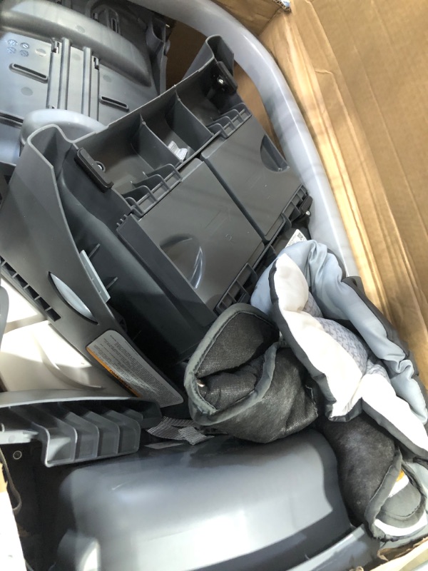 Photo 1 of Graco DuoDiner DLX 6 in 1 High Chair | Converts to Dining Booster Seat, Youth Stool, and More, Mathis
