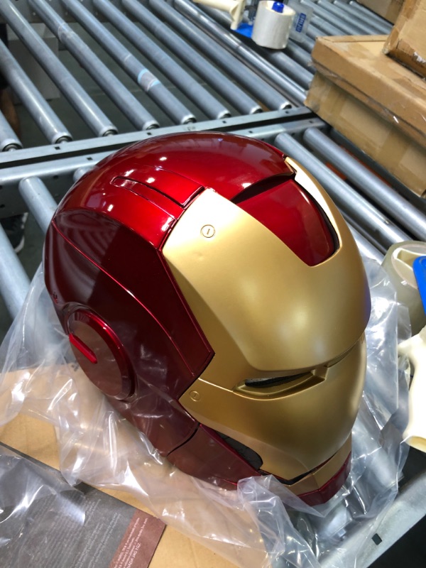 Photo 1 of Avengers Marvel Legends Iron Man Electronic Helmet - Multicolor Characters