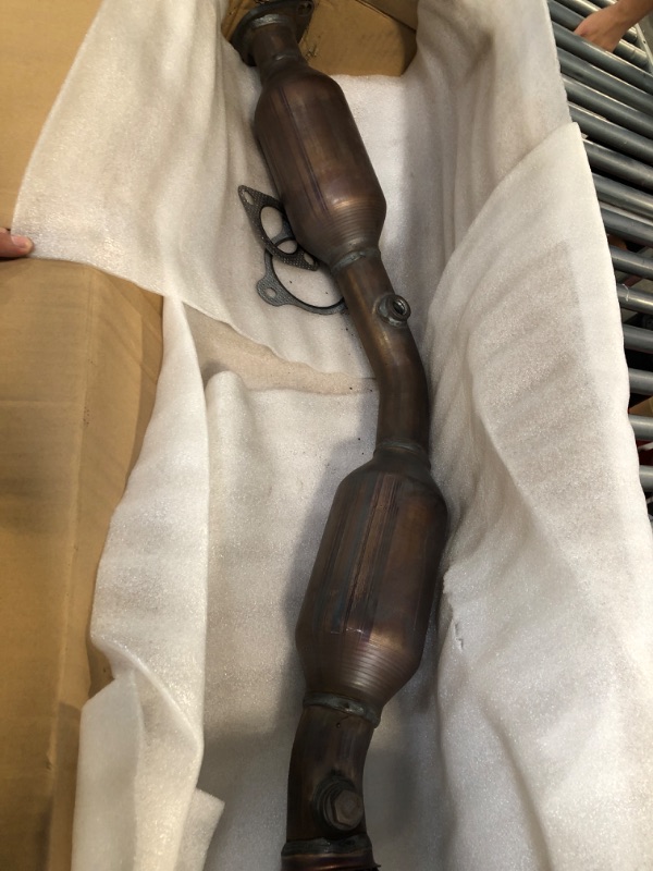 Photo 1 of Nilight Catalytic Converter for 2008 2009 2010 2011 Chevy HHR/Chevrolet Cobalt 2.2L 2.4L,2008-2009 Pontiac G5 2.2L,Custom Fit Cat (EPA Standard)