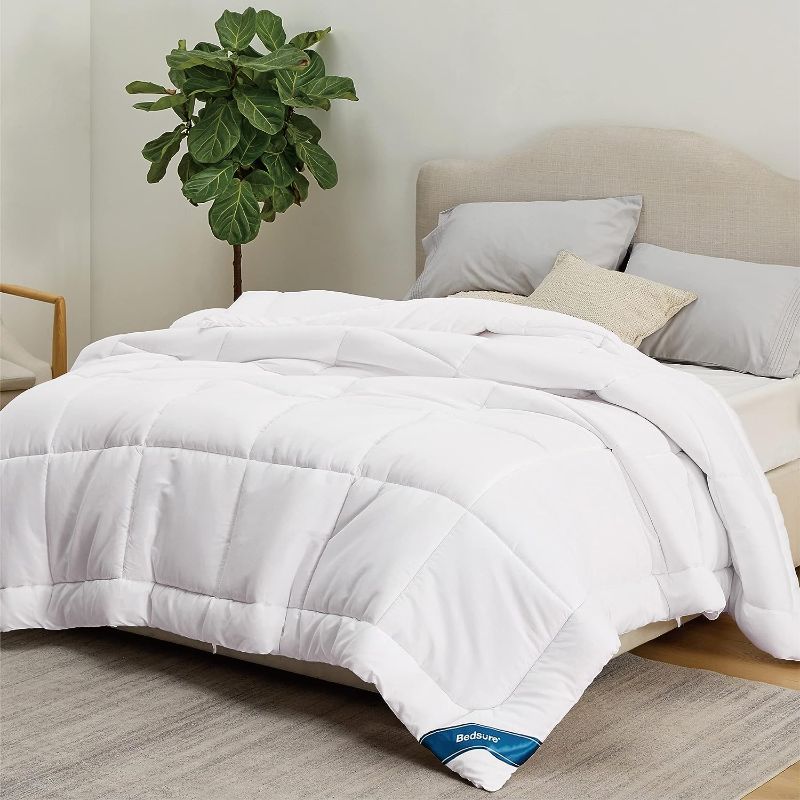 Photo 1 of Bedsure Queen Comforter Duvet Insert - Quilted White Comforters Queen Size, All Season Down Alternative Queen Size Bedding Comforter with Corner Tabs
