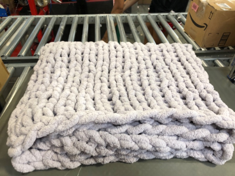 Photo 4 of WESHIONGOO Chunky Knit Blanket Throw Knitted Throw Blankets for Couch Bed Fluffy Soft Blanket with Jumbo Chenille Yarn Thick 100% Handmade (Light Grey, 40"×40") Light Grey 40"×40"