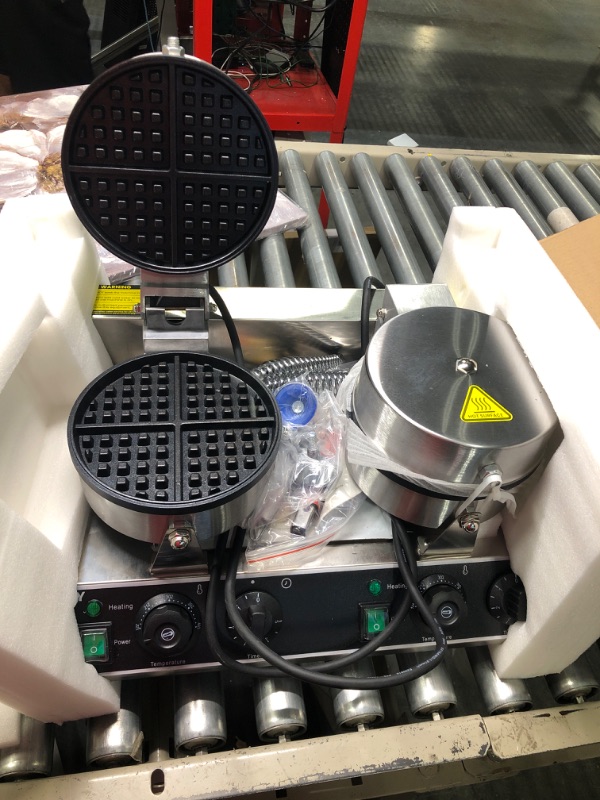 Photo 1 of twin waffle maker