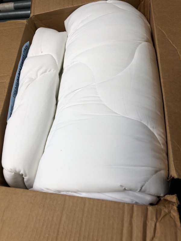 Photo 1 of queen mattress pad 