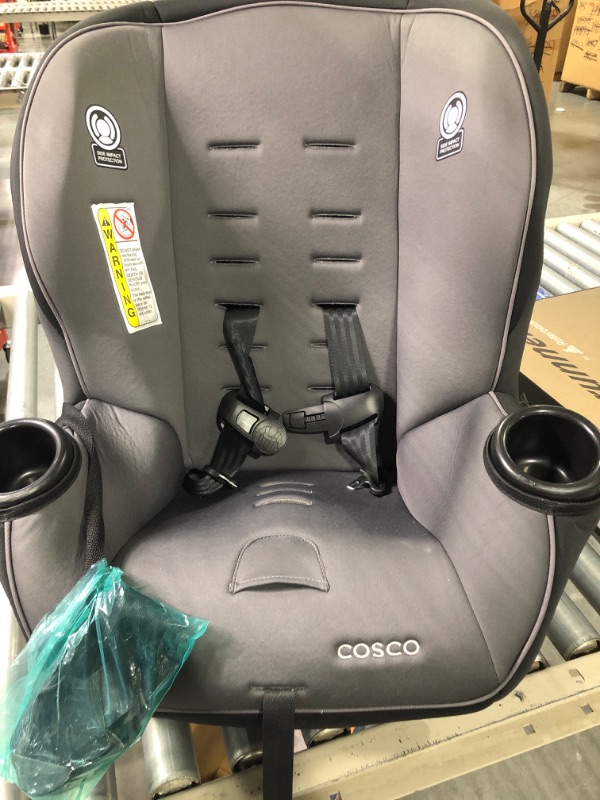 Photo 1 of Cosco Onlook 2-in-1 Convertible Car Seat, Rear-Facing 5-40 pounds and Forward-Facing 22-40 pounds and up to 43 inches, Black Arrows