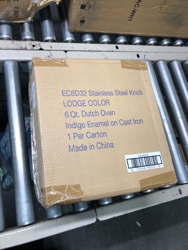 Photo 2 of **MINOR DAMAGE ON HANDLE **Lodge Manufacturing Company EC6D32 Enameled Dutch Oven, 6 qt, Indigo Indigo 6 Quart Dutch Oven