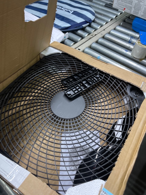 Photo 3 of Amazon Basics 3 Speed Box Fan, 20-Inch 20-inch Box Fan