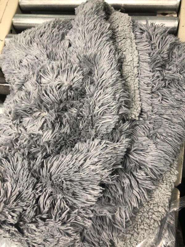 Photo 2 of BEDSURE Winter Warm Faux Fur Throw Blanket Grey - Tie-dye Fuzzy Fluffy Super Soft Furry Plush Decorative Comfy Shag Thick Sherpa Shaggy Throws and Blankets Couch, Sofa, Bed, 50x60 inches?380GSM Tie Dye Grey 50"x60" Throw