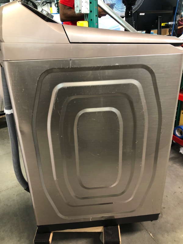 Photo 1 of 5.2 cu. ft. Large Capacity Smart Top Load Washer with Super Speed Wash in Champagne
WA52A5500AC /
WA52A5500AC/US
small dents