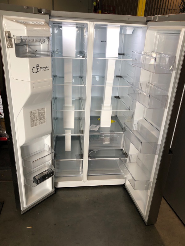 Photo 4 of LG Door in Door 27.12-cu ft Side-by-Side Refrigerator with Ice Maker (Printproof Stainless Steel)