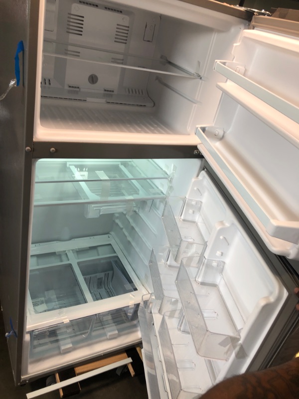 Photo 3 of Whirlpool 17.6-cu ft Top-Freezer Refrigerator (Monochromatic Stainless Steel)