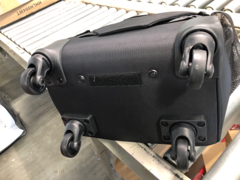 Photo 1 of matein black 4-wheel- bag