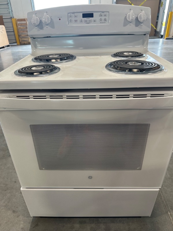 Photo 2 of GE JB258DMWW 30" Freestanding Electric Range with 4 Coil Elements 5.3 cu. ft. Oven Capacity Self-Cleaning Oven Storage Drawer in White