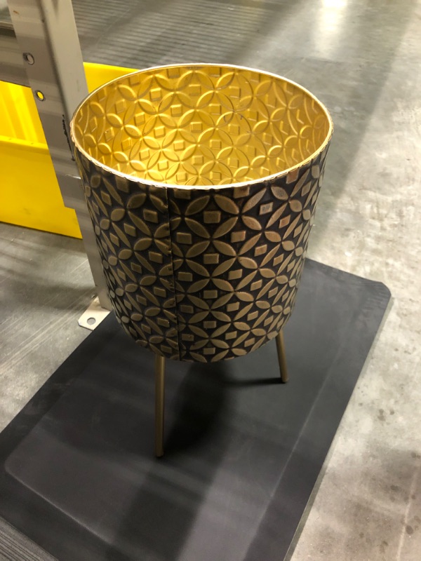 Photo 5 of 3 Piece Standing Metal Round Planters, brushed gold Cachepot with Metal 3-leg Stand, for Indoor Use
7.8" , 9", 10" sizes
removable legs
