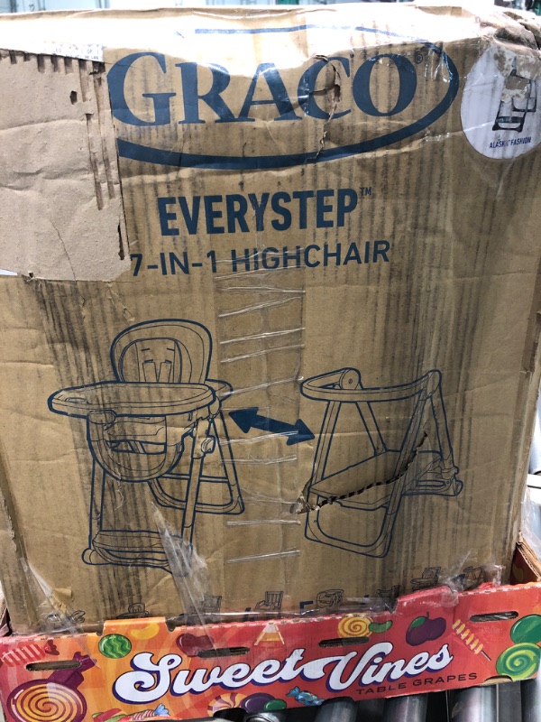 Photo 2 of Graco Alaska Everystep 7-in-1 Highchair