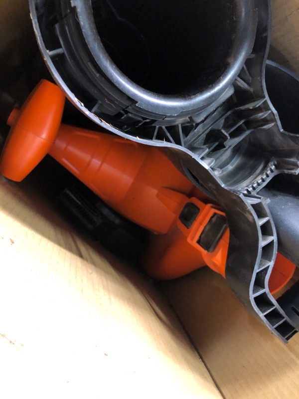 Photo 4 of BLACK+DECKER 3-in-1 Electric Leaf Blower, Leaf Vacuum, Mulcher (BEBL7000)