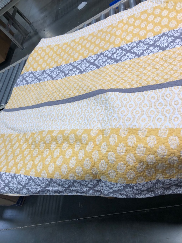 Photo 3 of PERHOM Quilts King Size - 100% Cotton Lightweight King Quilt Set, Yellow Gray Striped Quilt Bedding Set for King Bed, Farmhouse Floral Patchwork Reversible Bedspreads All Seasons, 3 Pieces Yellow/Gold/Gray(grey) King(98"x106")