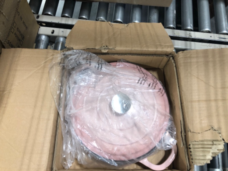 Photo 3 of Amazon Basics Enameled Cast Iron Covered Dutch Oven, 6-Quart, Light Pink Light Pink 6-Quart Oven