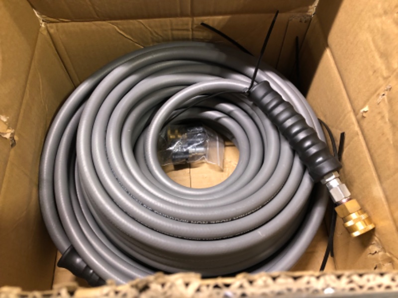 Photo 3 of 
YOTOO Heavy Duty Hybrid Garden Water Hose 5/8-Inch by 50-Feet 150 PSI Kink Resistant, Flexible with Swivel Grip Handle and 3/4" GHT Solid Brass Fittings