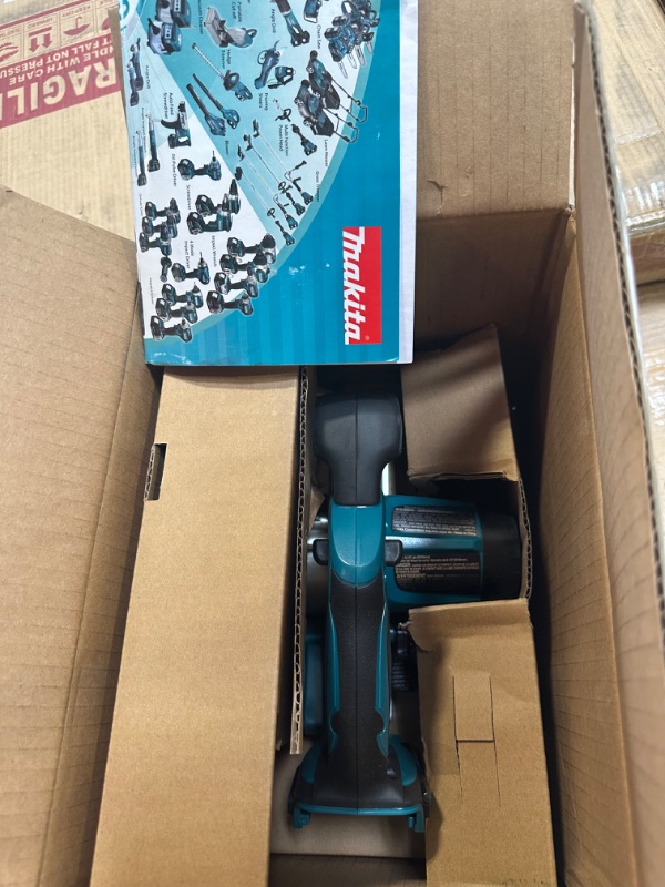 Photo 3 of Makita XSS02Z 18V LXT Lithium-Ion Cordless 6-1/2" Circular Saw, Tool Only