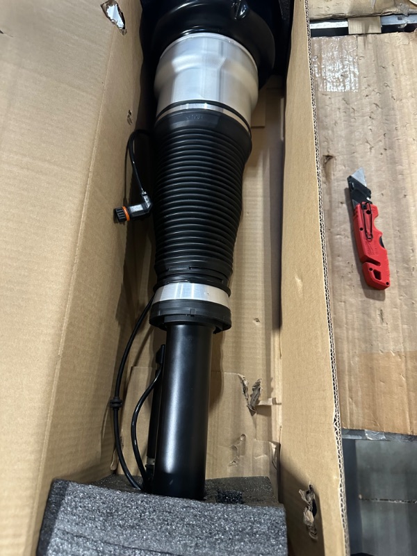 Photo 3 of AUTOSAVER88 1x Front Air Suspension Shock Strut Replacement for Mercedes-Benz S-Class W221 S350 S400 S550 S550 S600 S63 AMG S65 AMG