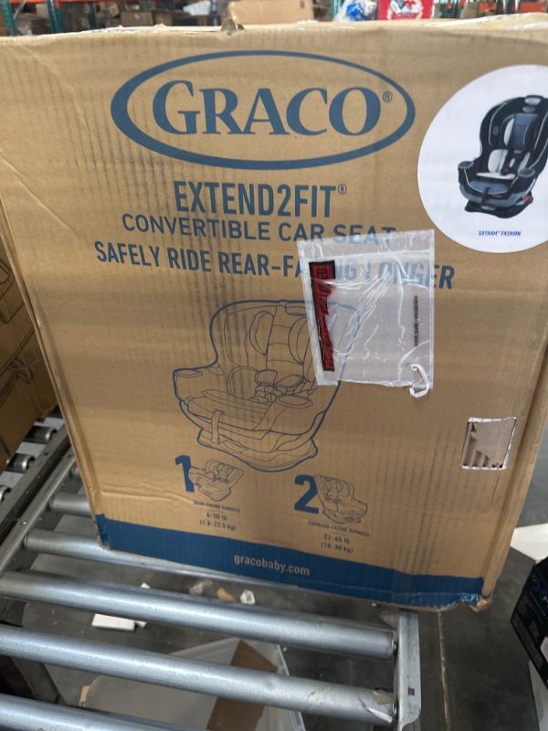 Photo 2 of Graco Extend2Fit Convertible Car Seat, Gotham