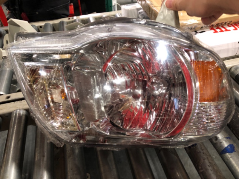 Photo 3 of TYC Right Headlight Assembly Compatible with 2005-2011 Toyota Tacoma