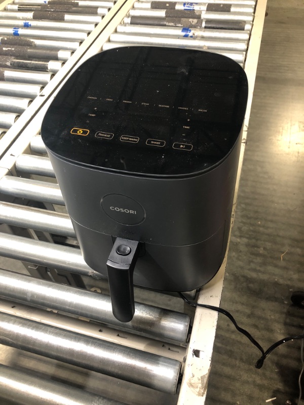 Photo 1 of COSORI Air Fryer Pro LE 5-Qt, for Quick and Easy Meals, UP to 450?, Quiet Operation, 85% Oil less, 130+ Exclusive Recipes, 9 Customizable Functions in 1, Compact, Dishwasher Safe, Gray

**WORKING ORDER