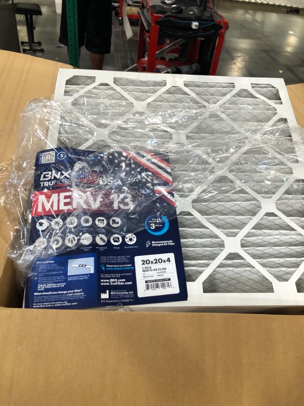 Photo 1 of Aerostar 20x20x4 MERV 13 Pleated Replacement Air Filter for Honeywell FC100A1011, 2 Pack (Actual Size: 19 3/4" x 19 7/8" x 4 3/8") 20x20x4 MERV 13 2

**SMALL DENT IN CARDBOARD FILTER**