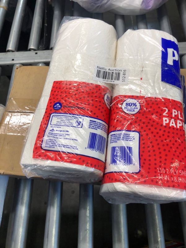 Photo 2 of Pom Paper Towels (2 Pack)