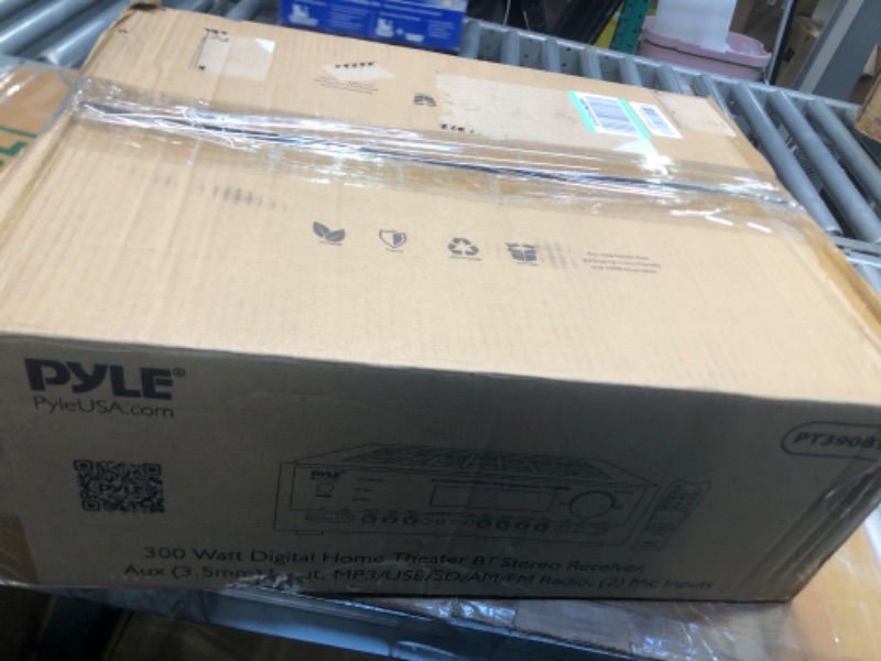 Photo 1 of Pyle Wireless Bluetooth Power Amplifier System 300W 4 Channel Home Theater & Pair 6.5” Flush Mount in-Wall in-Ceiling 2-Way Home Speaker System Spring Loaded Quick Connections Home Theater Amplifier + 6.5” Flush Mount