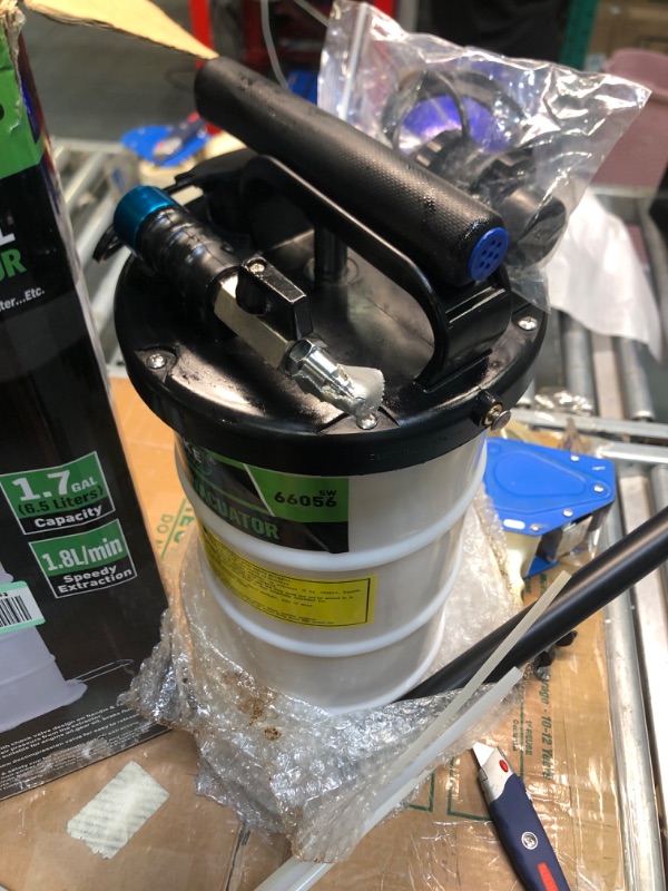 Photo 1 of SWANLAKE 6.5 Liter Pneumatic/Manual Fluid Extractor Pump,Oil Changer Vacuum Fluid Extractor,Oil Change & Fluid Change Tool