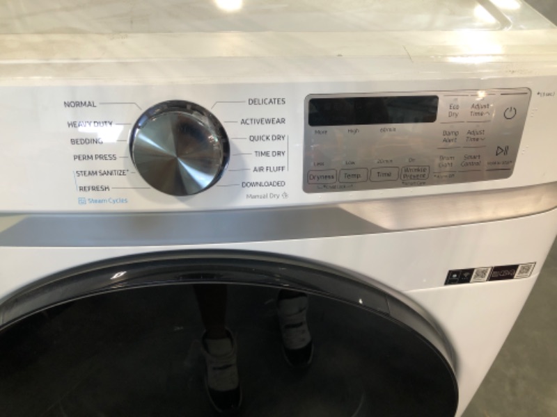 Photo 5 of Samsung 7.5-cu ft Stackable Steam Cycle Smart Electric Dryer (White)
