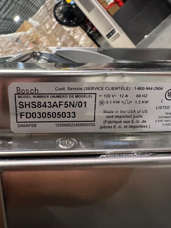 Photo 2 of Bosch 300 Series Dishwasher 24'' Stainless steel 
Model: SHS843AF5N

