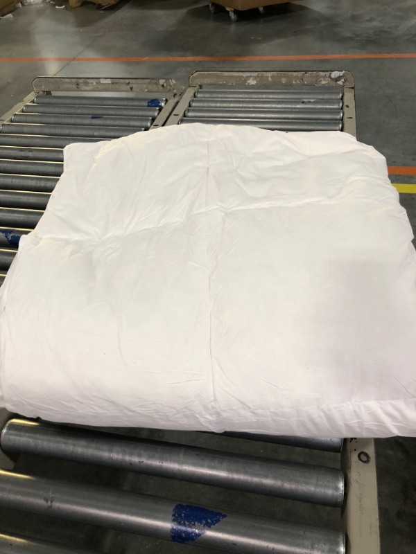 Photo 3 of  Bedding Down Alternative Comforter (Queen, White) - All Season Comforter - Plush Siliconized Fiberfill Duvet Insert - Box Stitched White Queen