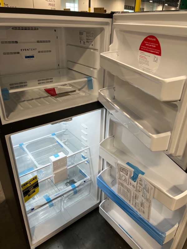 Photo 9 of Frigidaire Garage-Ready 18.3-cu ft Top-Freezer Refrigerator (Easycare Stainless Steel)
