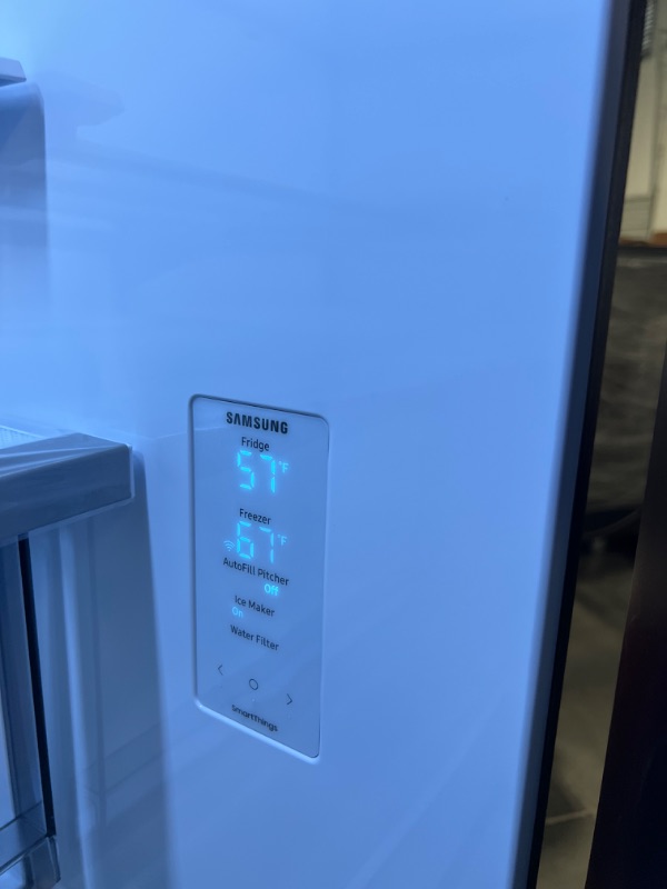 Photo 8 of Samsung Bespoke 30.1-cu ft Smart French Door Refrigerator with Dual Ice Maker and Door within Door (White Glass- All Panels) ENERGY STAR
