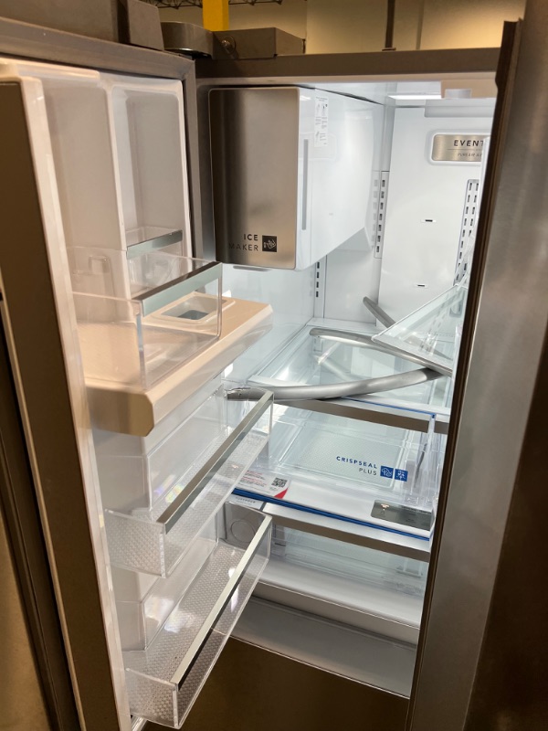 Photo 7 of Frigidaire Gallery 27.8-cu ft French Door Refrigerator with Dual Ice Maker (Fingerprint Resistant Stainless Steel) ENERGY STAR
