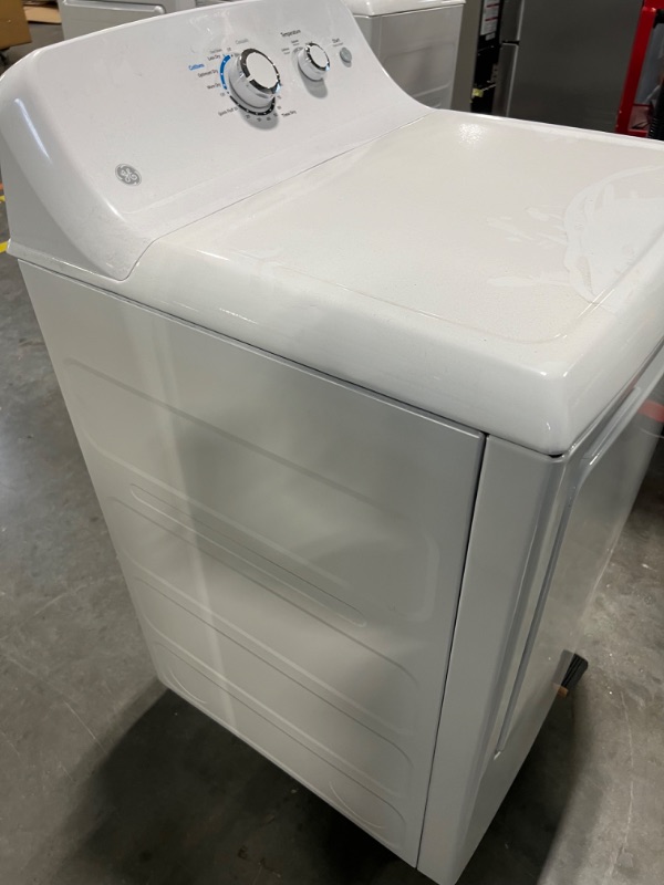 Photo 7 of GE 7.2-cu ft Electric Dryer (White)
