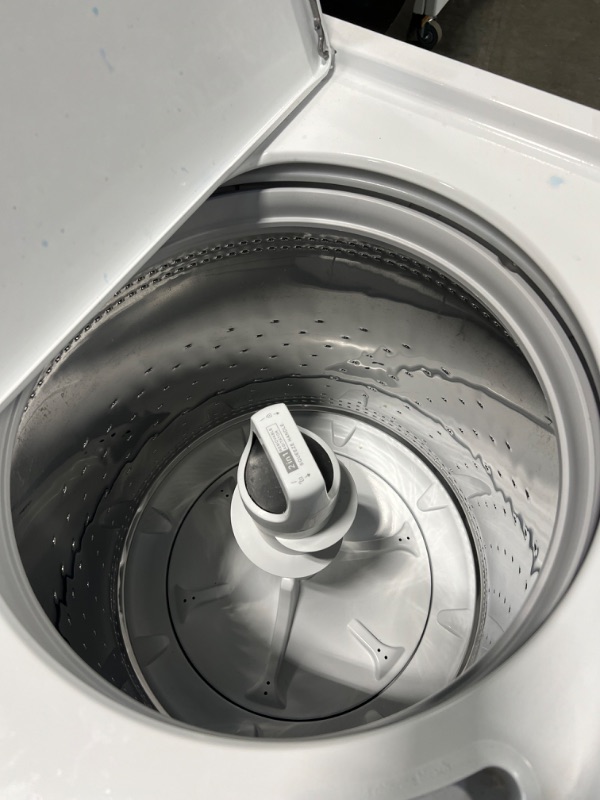 Photo 1 of Whirlpool 3.8-cu ft High Efficiency Impeller and Agitator Top-Load Washer (White)
