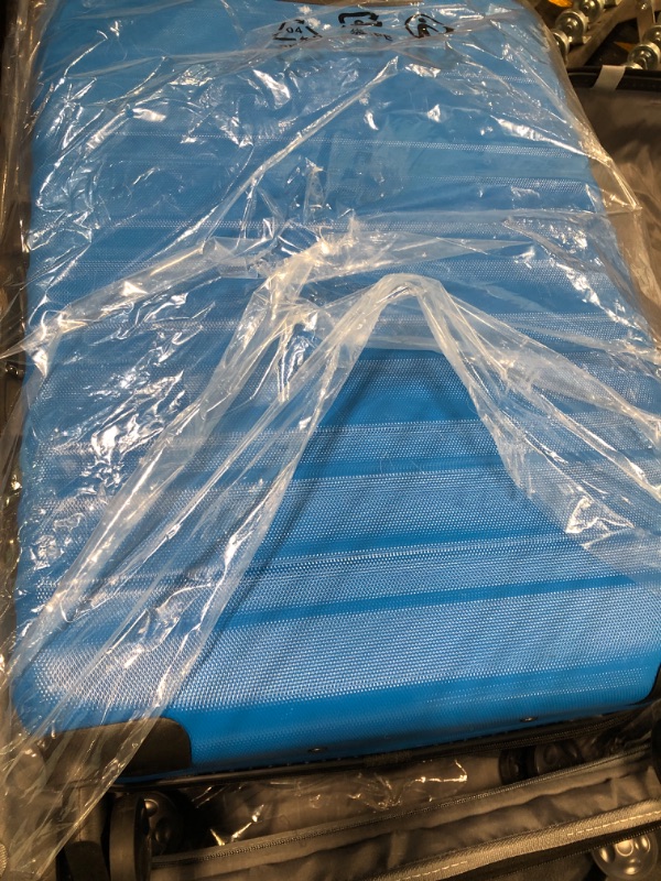 Photo 1 of Amazon Basics 3-Piece Set Hardside Spinner, Blue Blue 3-piece Set Spinner